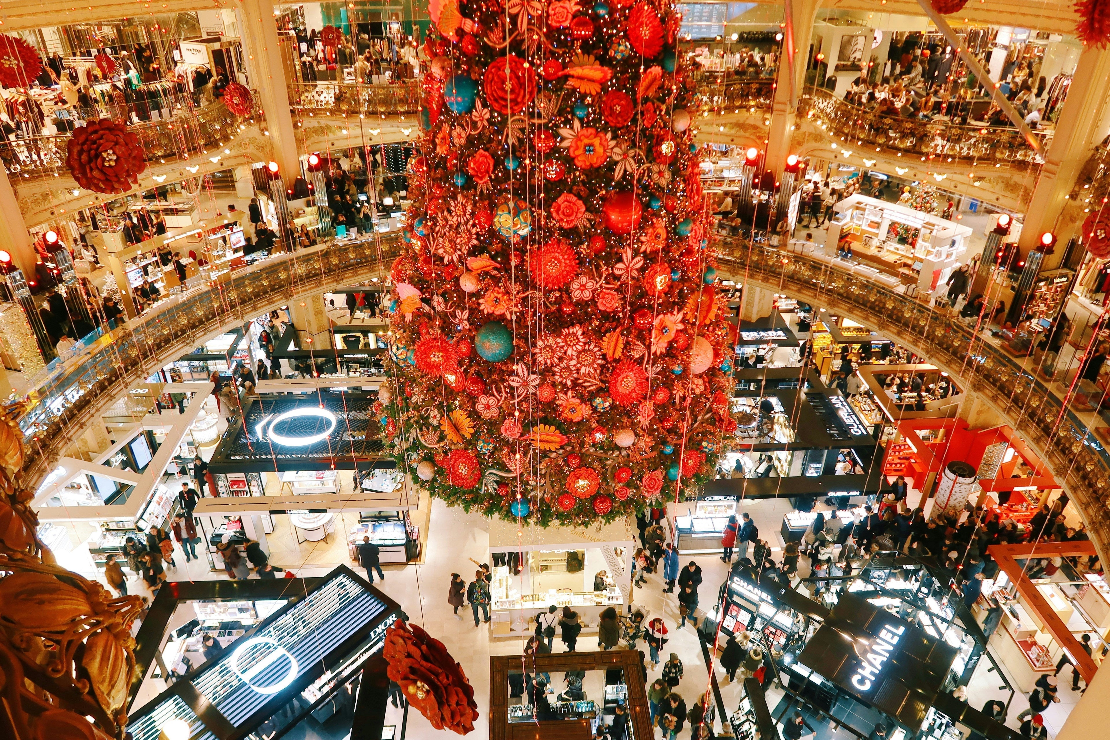 🎄 How Online Gift Stores Take the Stress Out of Christmas Shopping (And Why WAB Marketplace Makes It Even Easier)