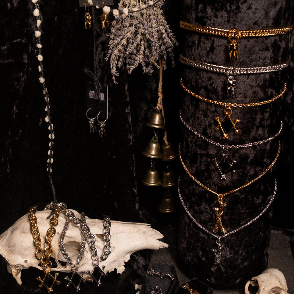 Gold Lover’s Remnant Tooth Necklace