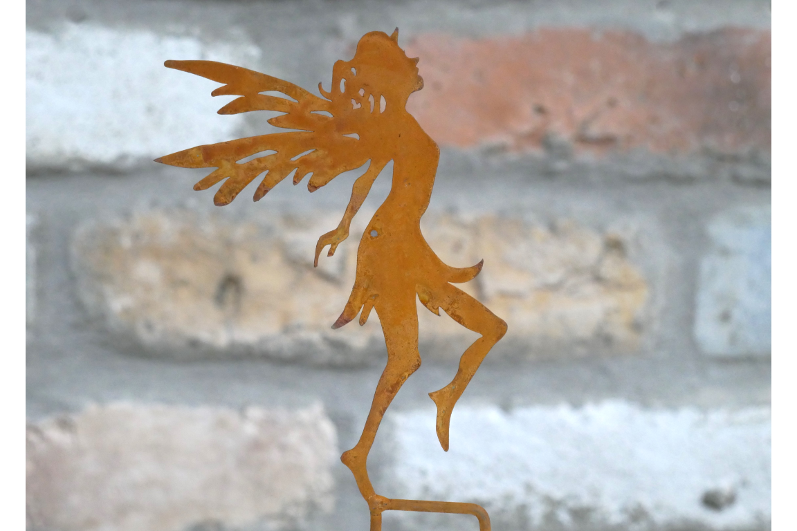Set Of 6 Rusty Mini Stakes