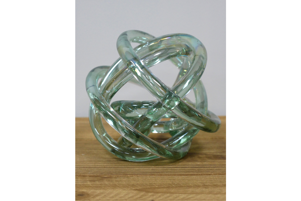 Glass Knot