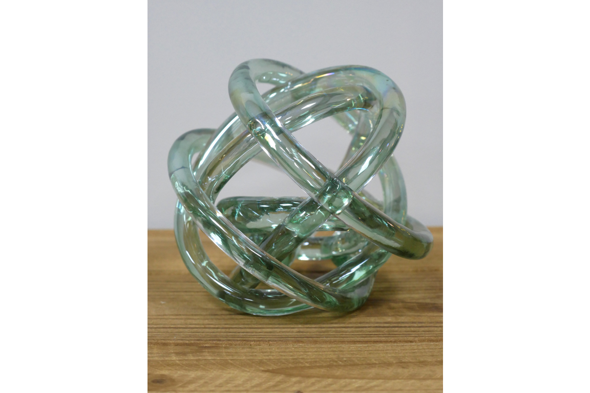 Glass Knot