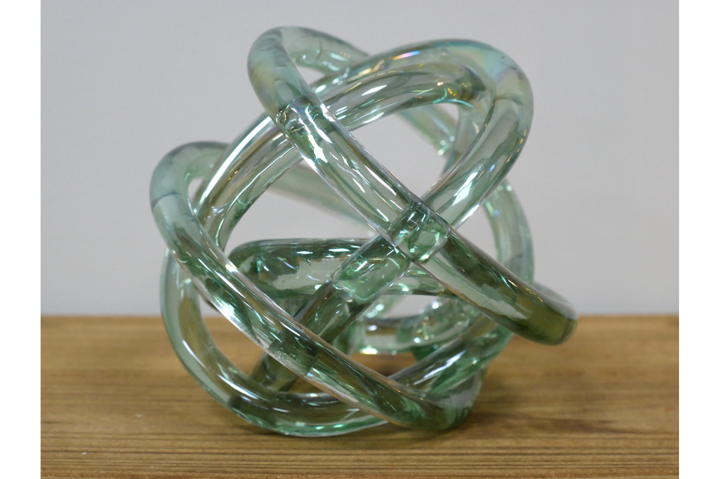 Glass Knot
