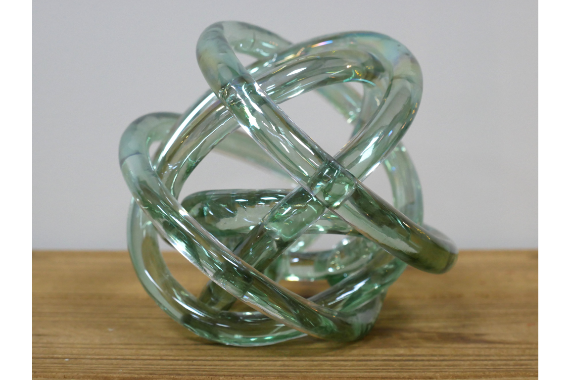 Glass Knot