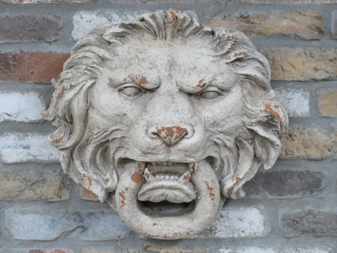 Lion Head Wall Decoration