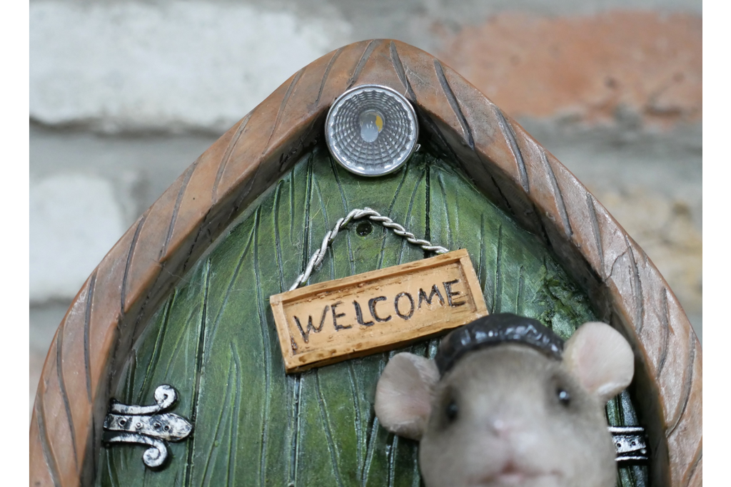 Mouse Door - Solar Light