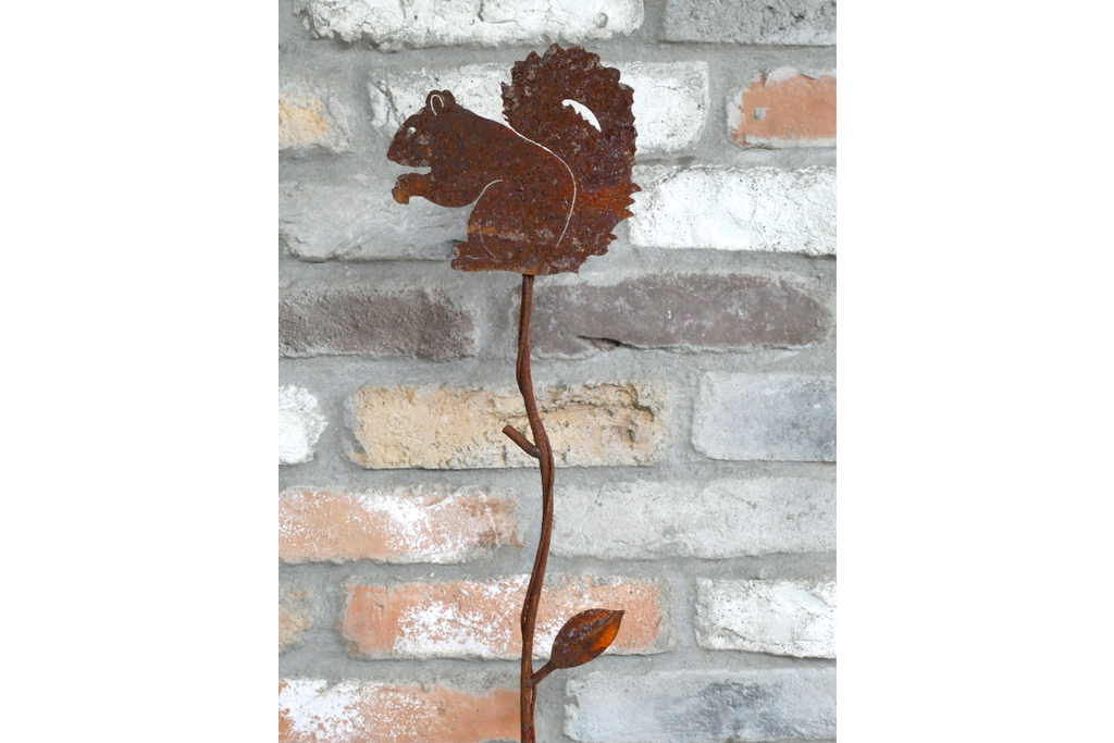 Rusty Squirrel Stake
