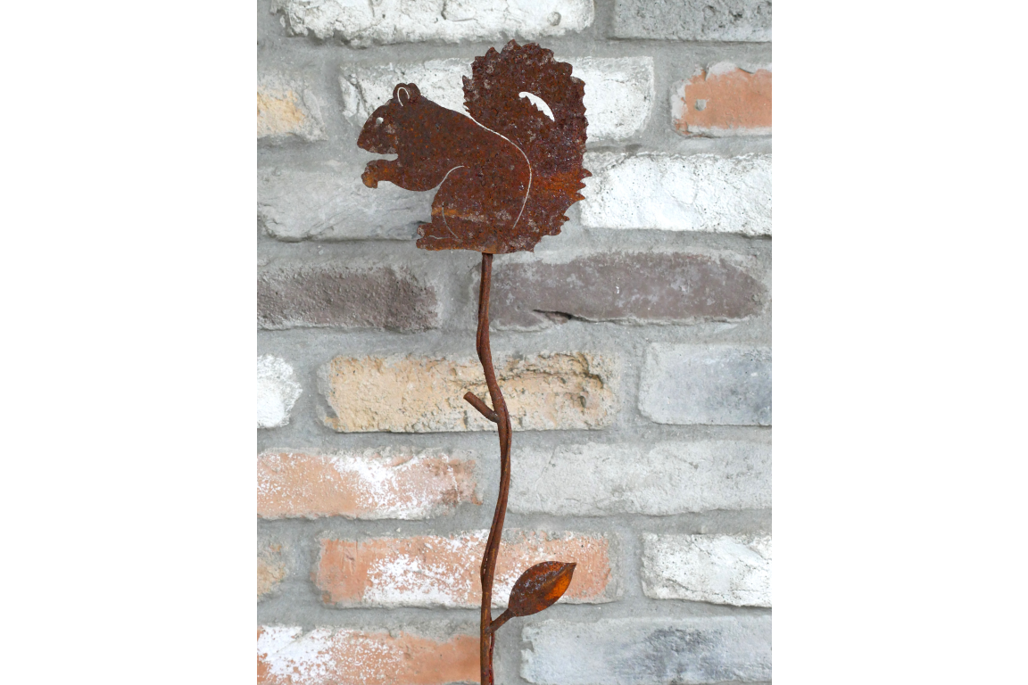 Rusty Squirrel Stake