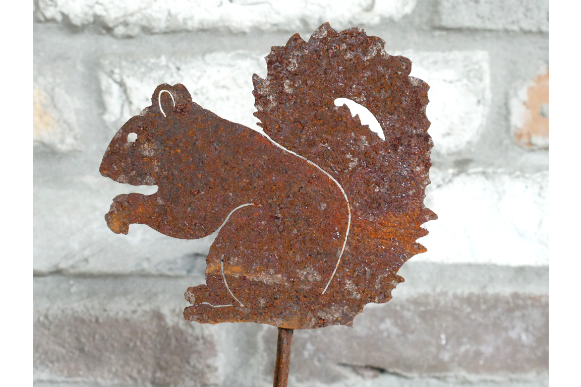Rusty Squirrel Stake