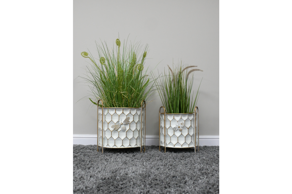 Set Of 2 Bee Planters