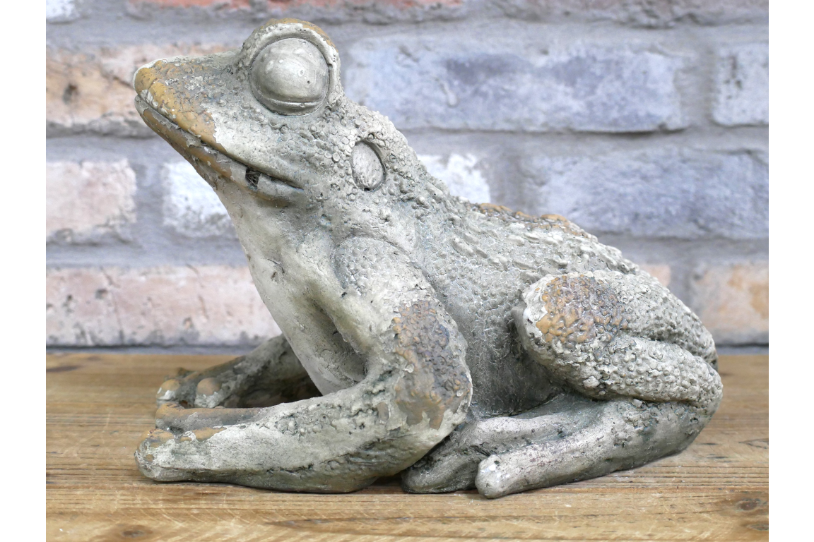 Rustic MGO Frog Garden Statue - Antique Stone Effect Toad Lawn Ornament