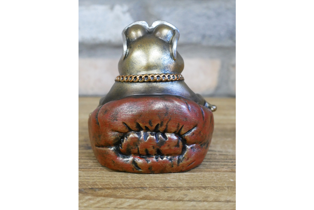 Cool Frog with Sunglasses Resin Ornament Funny Smoking Toad Figurine