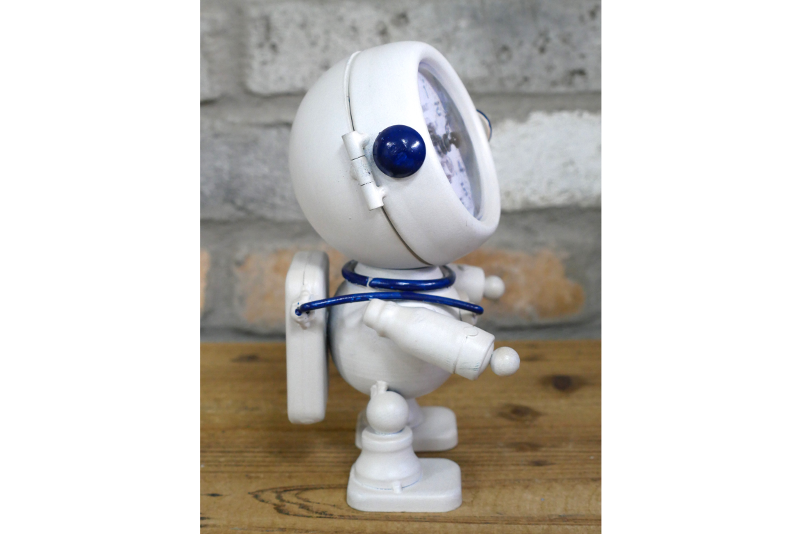 Astronaut Clock