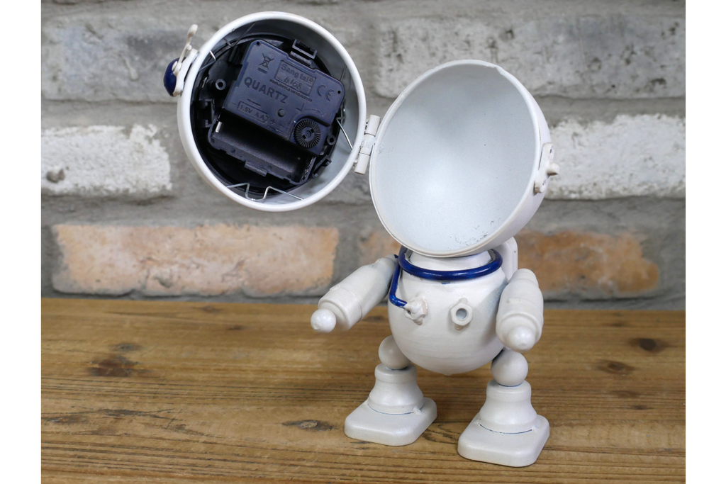 Astronaut Clock