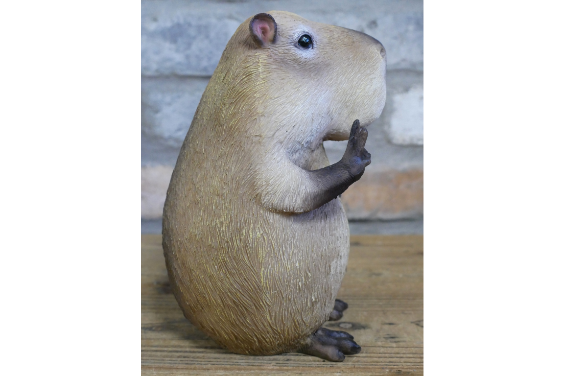 Quirky Resin Capybara Peace Sign Figurine - Cute Animal Home Table Decor