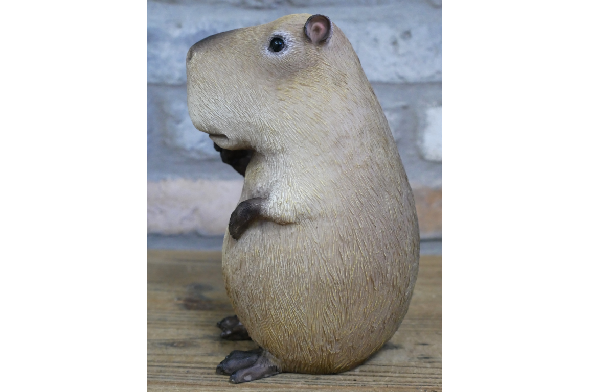 Quirky Resin Capybara Peace Sign Figurine - Cute Animal Home Table Decor