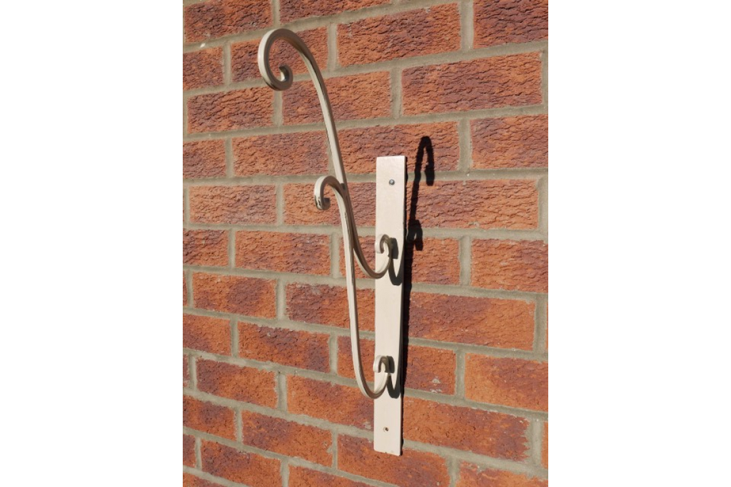 Cream Bracket