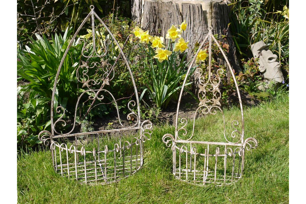 Set Of 2 Wall Planters