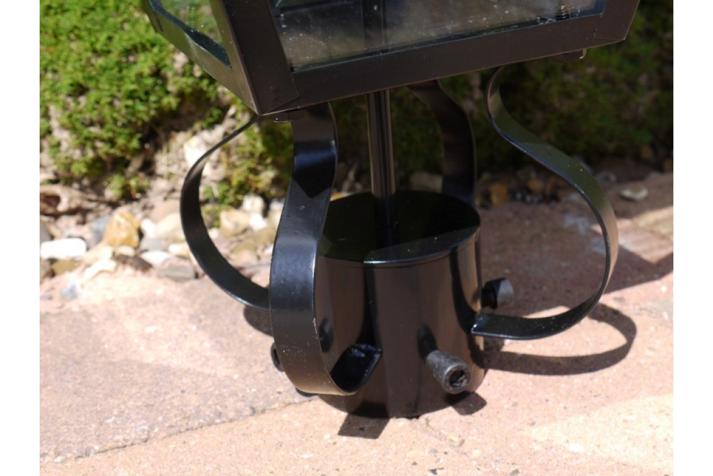 Medium Black Lamp Top