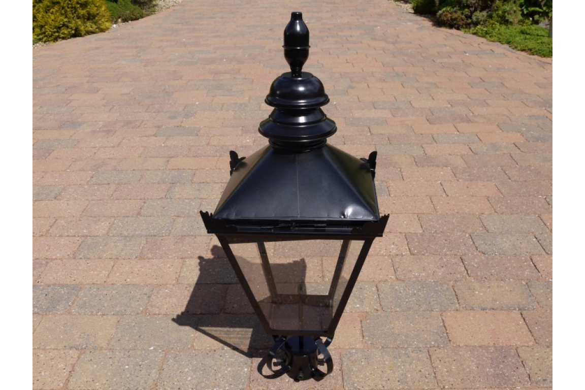 Medium Black Lamp Top