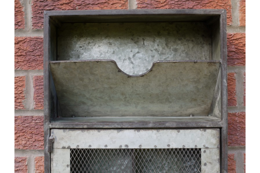 Wall Storage Unit