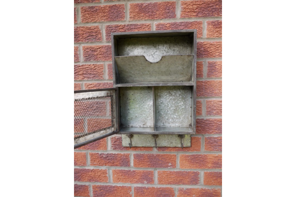 Wall Storage Unit