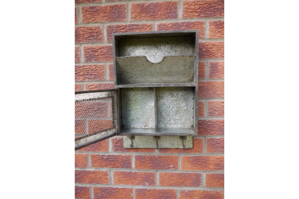 Wall Storage Unit