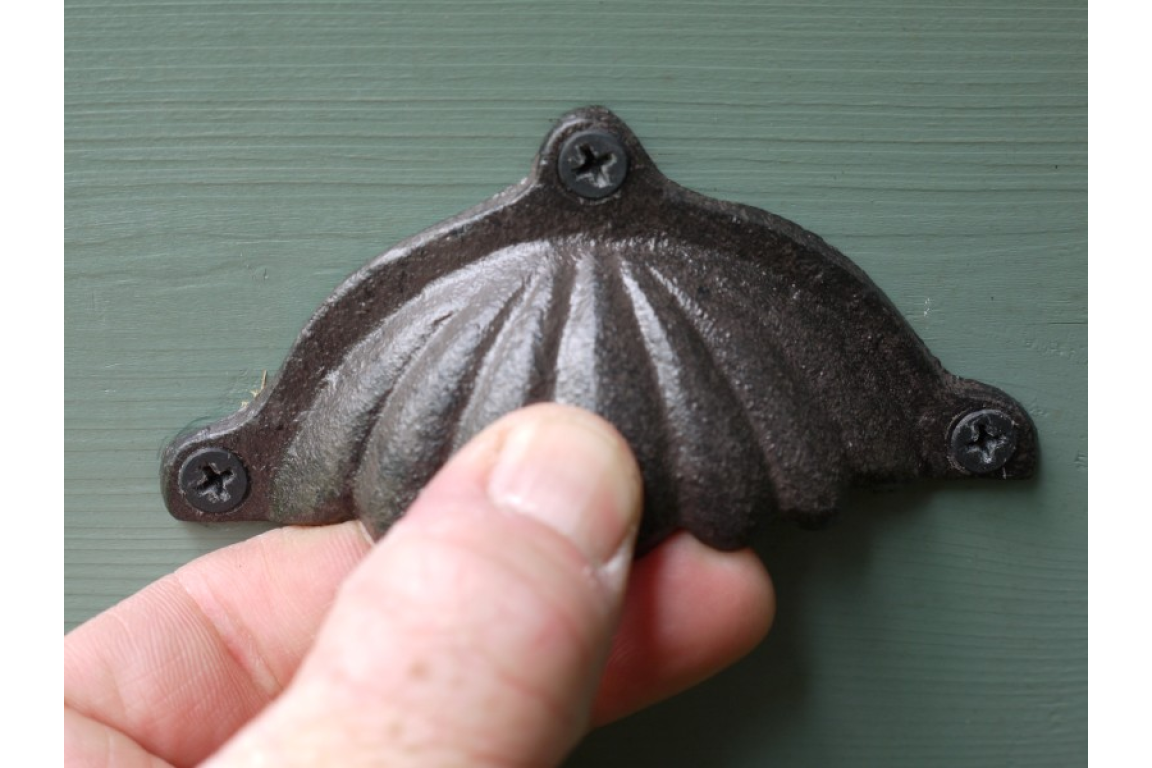 Handle
