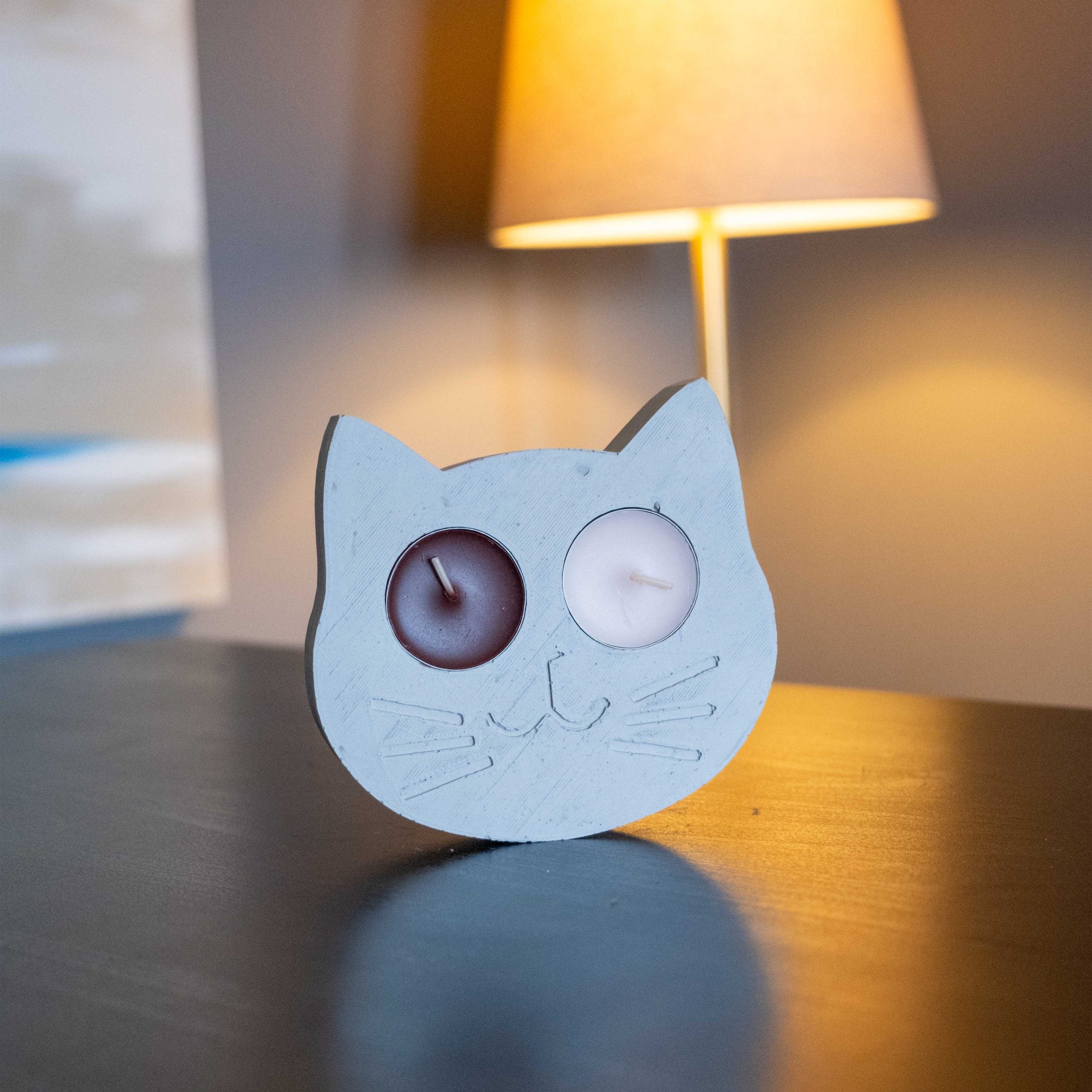 CONCRETE CAT-FACE TEALIGHT HOLDER