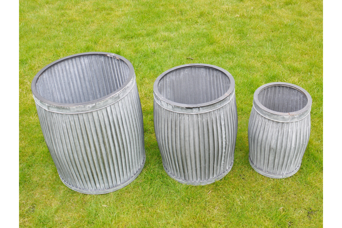 Set of 3 round Tubs