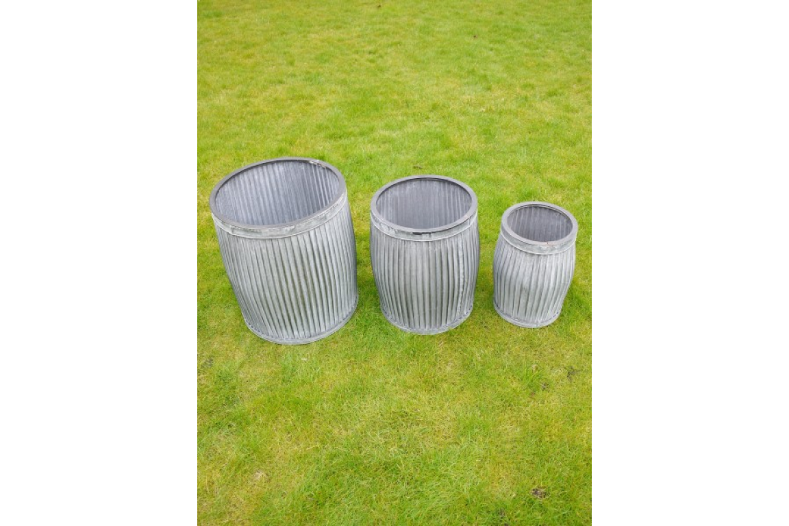 Set of 3 round Tubs