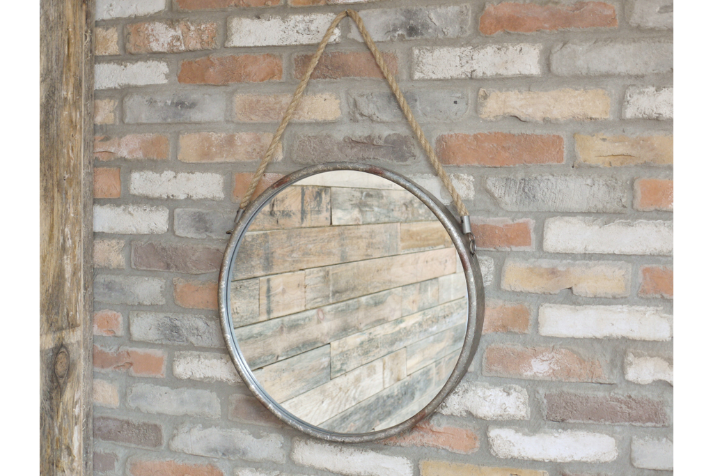 Circle Mirror