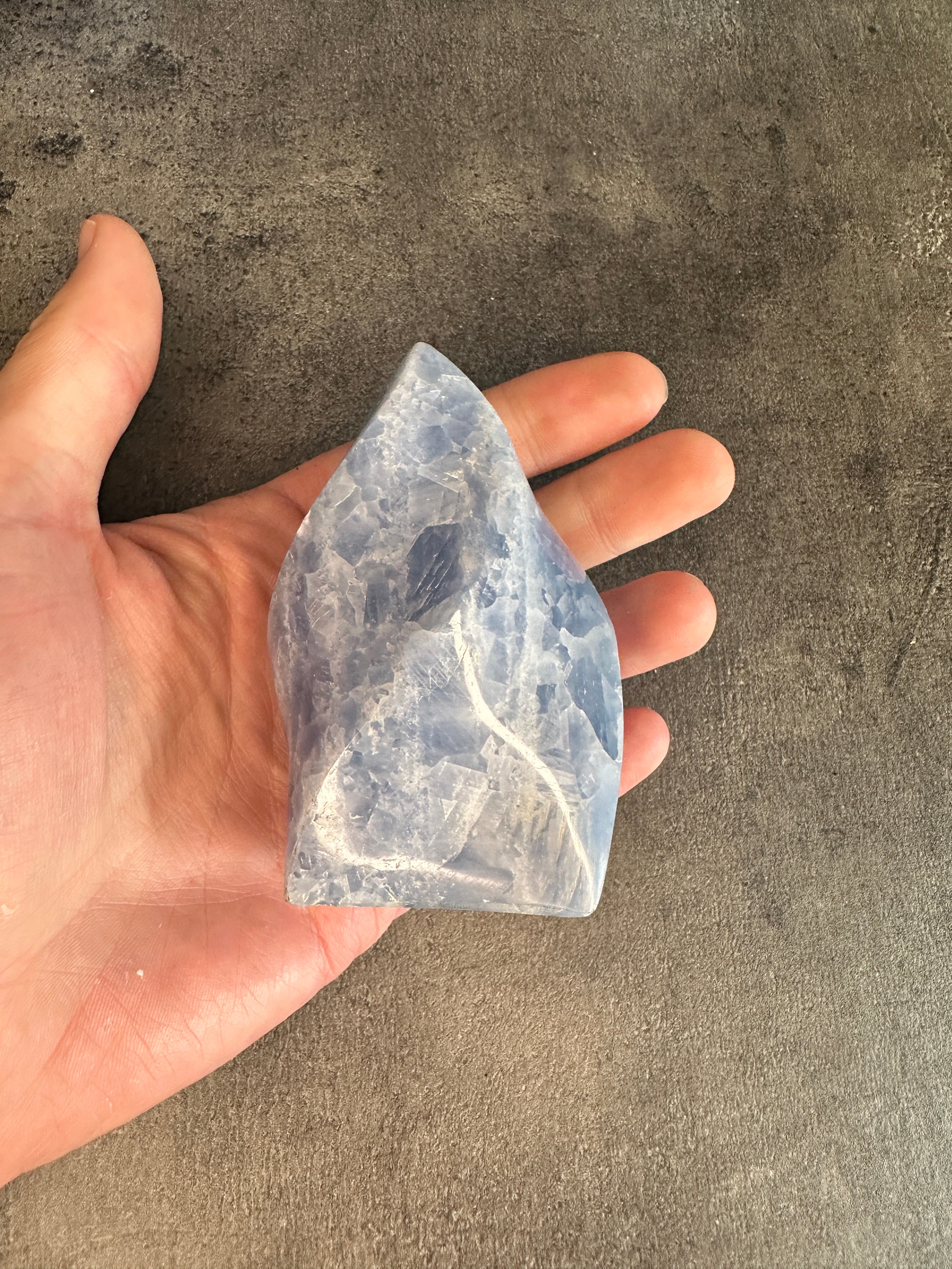 Blue calcite - Flame