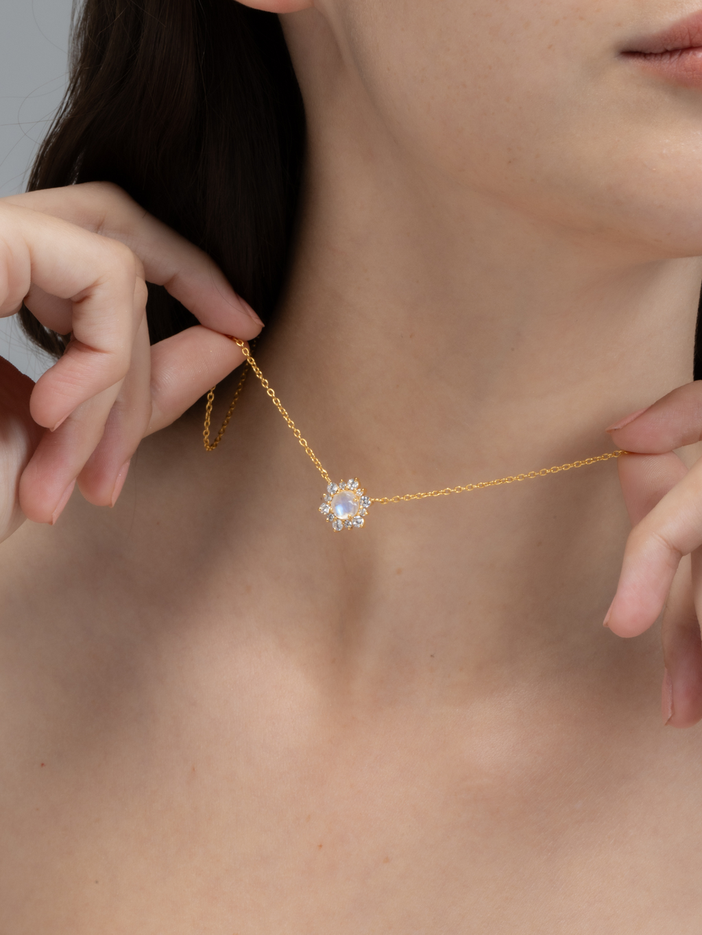 Rainbow Moonstone Necklace in 18k Gold Vermeil