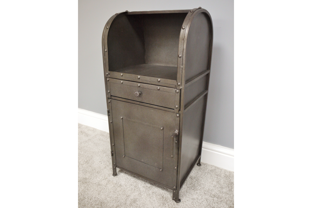 Industrial Bedside