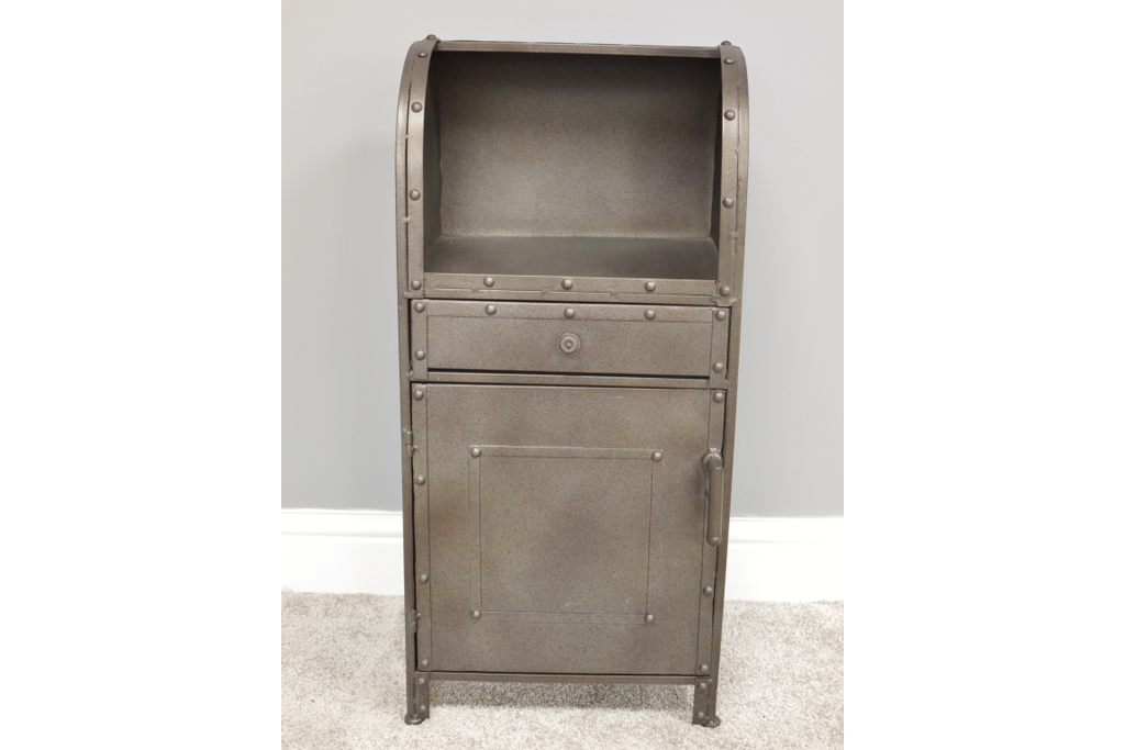 Industrial Bedside