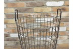 Basket / Table