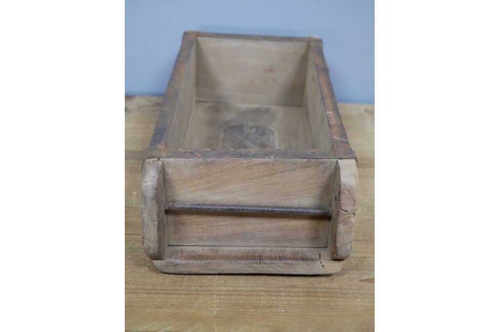 Brick Mould - Single