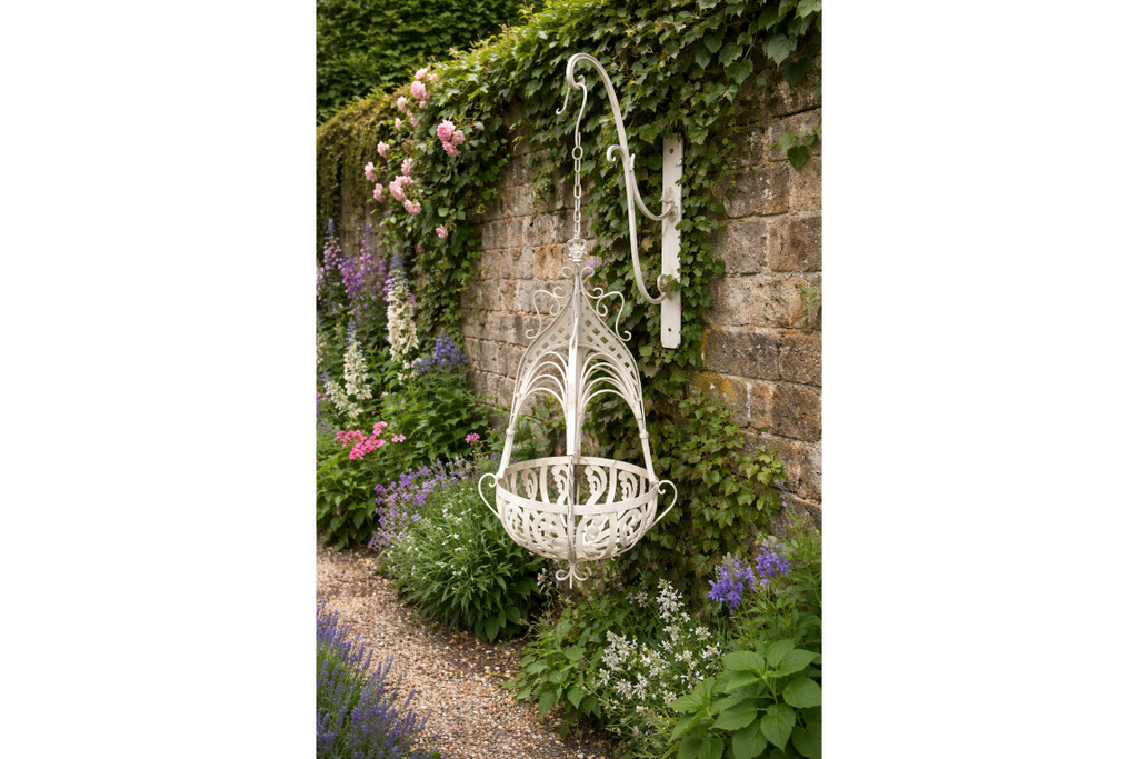 Small hanging Basket (Cream)