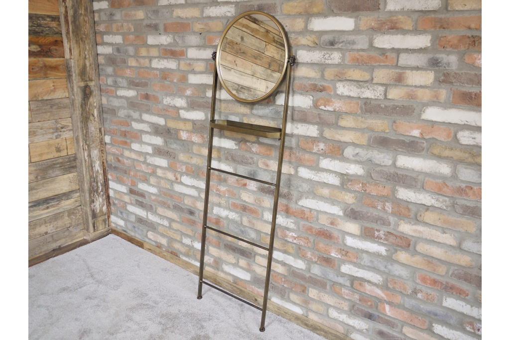 Mirror Stand