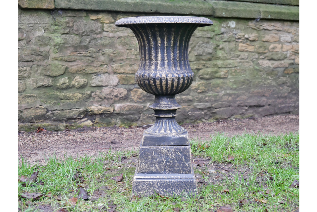 C4 Urn & Base BZ Finish