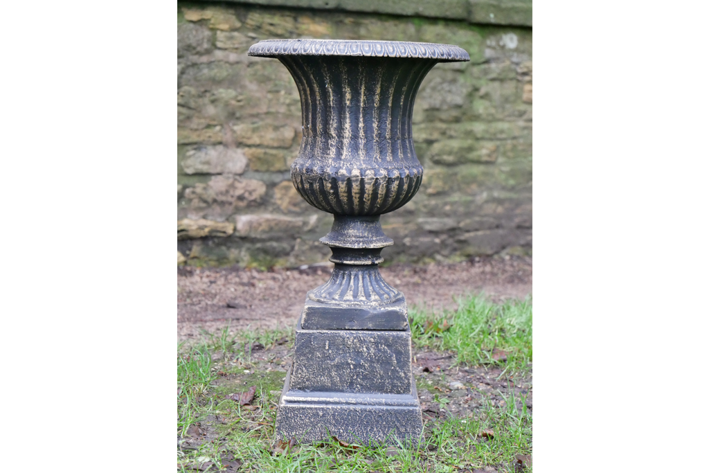 C4 Urn & Base BZ Finish