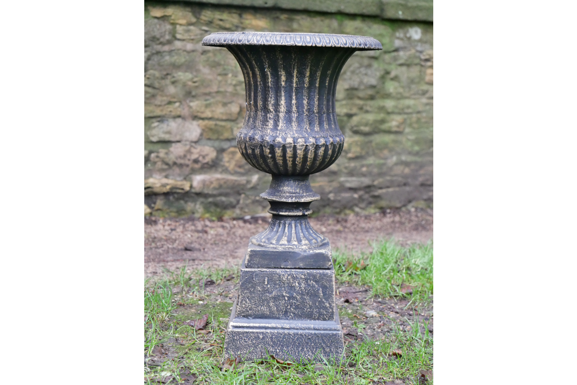 C4 Urn & Base BZ Finish
