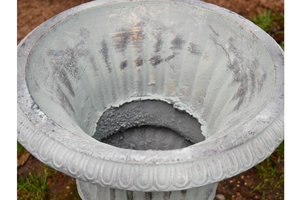 C3 Urn No Base O/C Finish