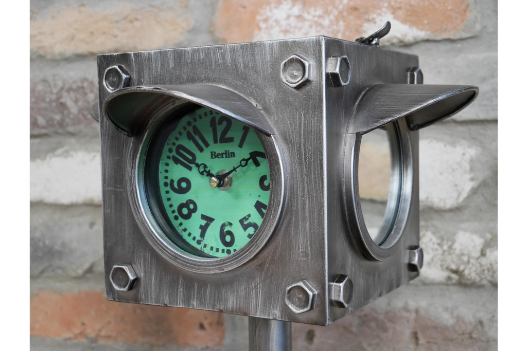 Traffic Light Clock