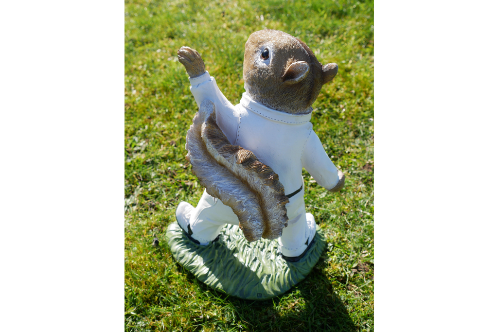 Squirrel Bowler
