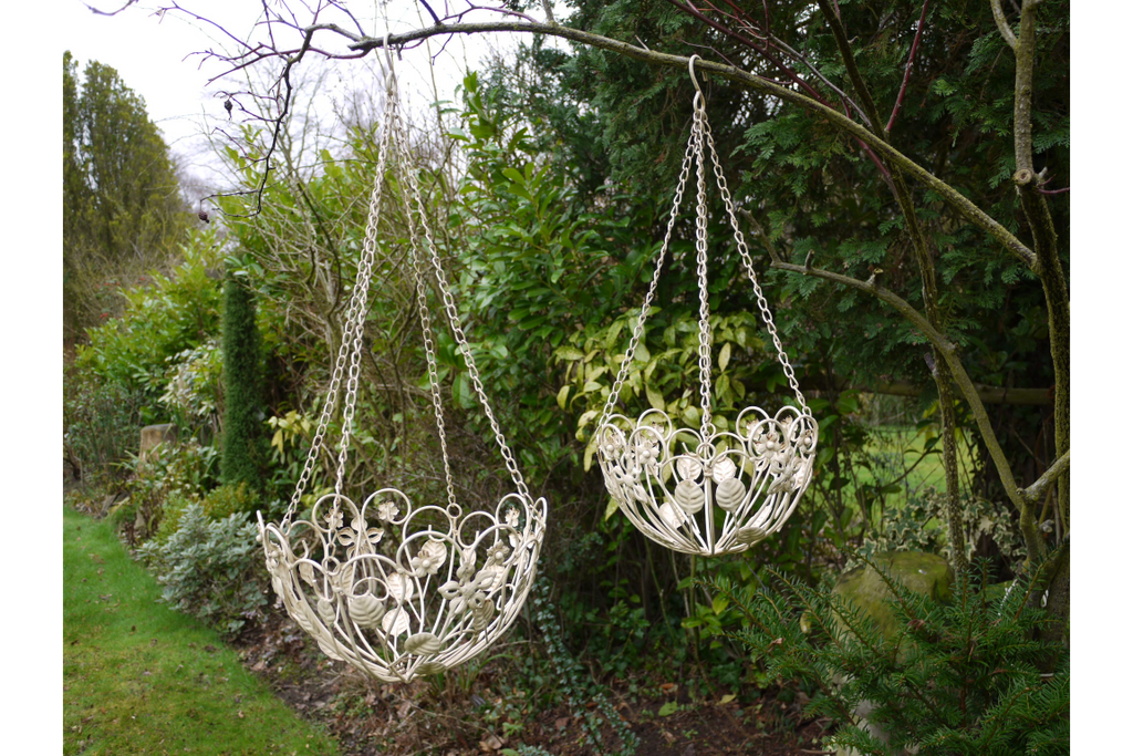 Set of 2 Hanging Baskets