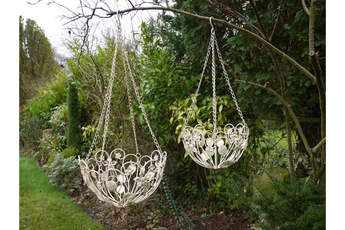 Set of 2 Hanging Baskets