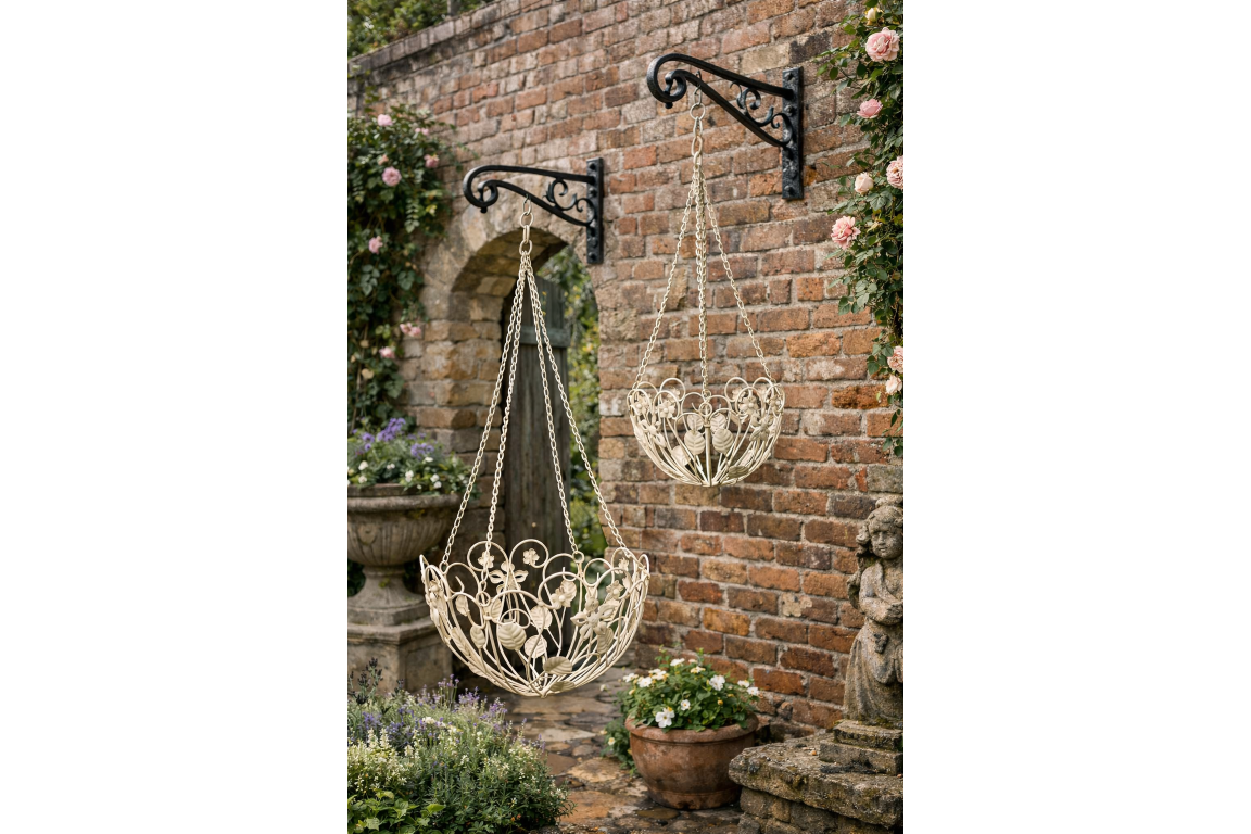 Set of 2 Hanging Baskets