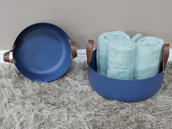 Set Of 2 Bowls / Planters
