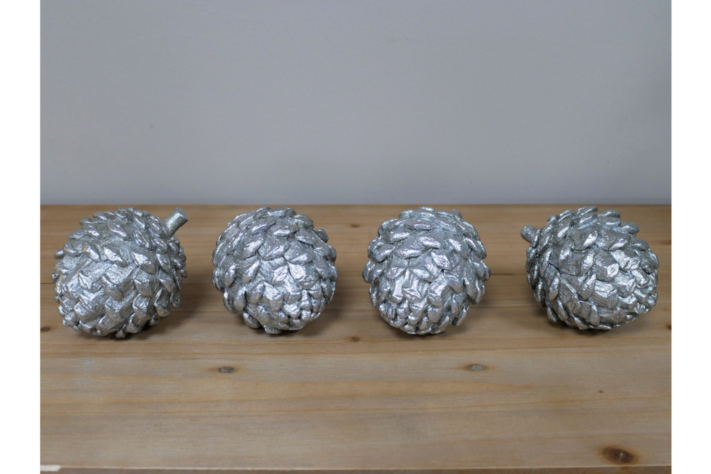 Set Of 4 Pinecones
